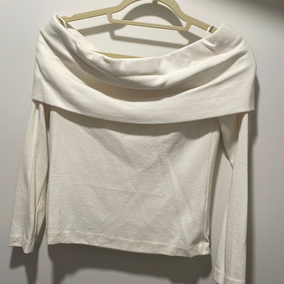Club Monaco size small off the shoulder top - Picture 3 of 7